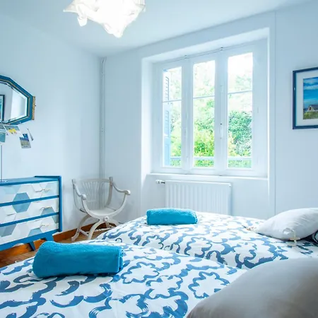 Holiday home La Maison Bleue I Belle Vue Et Jardin *