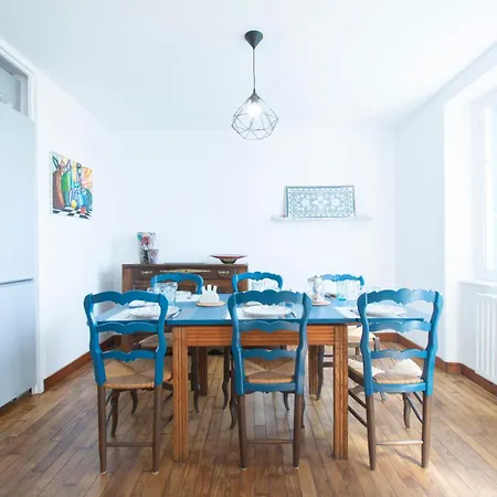 La Maison Bleue I Belle Vue Et Jardin Holiday home *